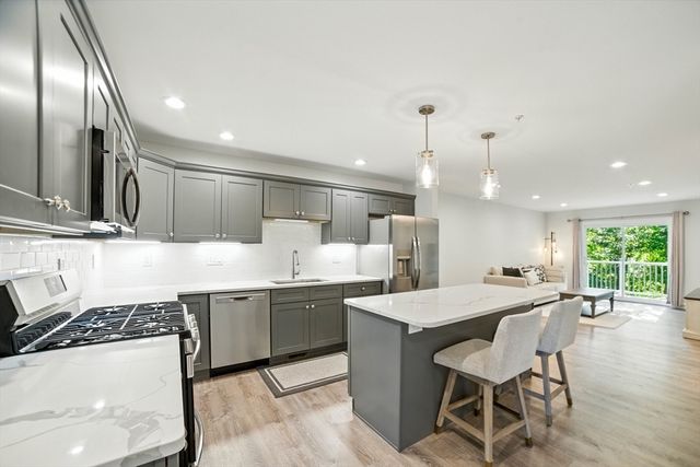 2 Sabrina Way C, Agawam, MA 01001