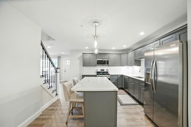 2 Sabrina Way C, Agawam, MA 01001