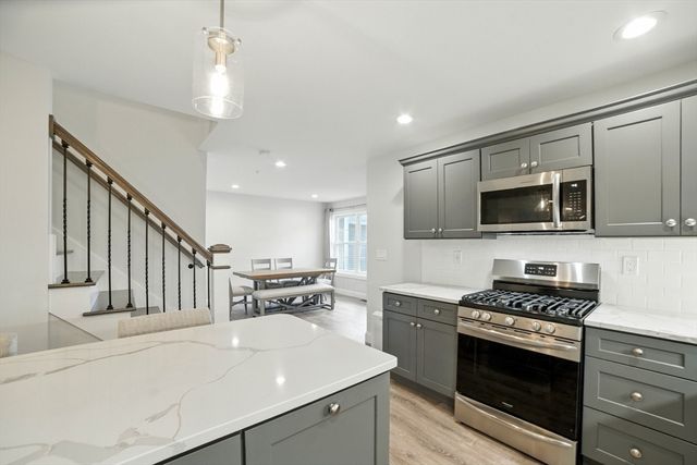 2 Sabrina Way C, Agawam, MA 01001