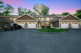 2 Sabrina Way C, Agawam, MA 01001