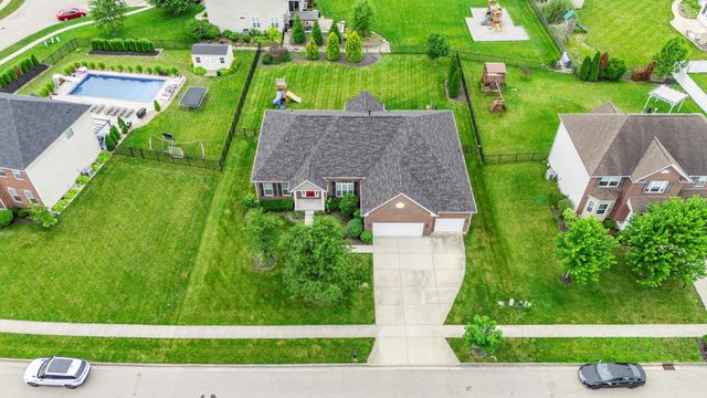 2073 Lincolnshire Drive, Beavercreek, OH 45434