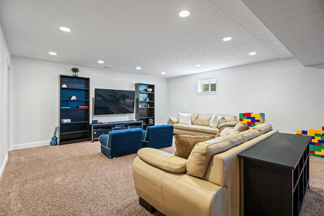 2073 Lincolnshire Drive, Beavercreek, OH 45434