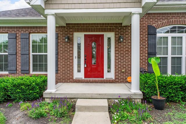 2073 Lincolnshire Drive, Beavercreek, OH 45434