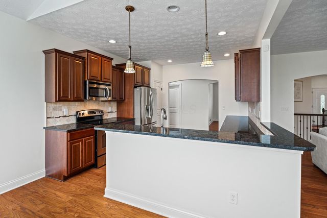2073 Lincolnshire Drive, Beavercreek, OH 45434