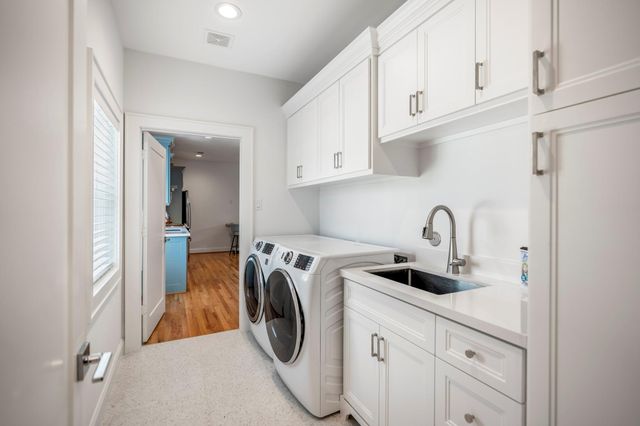 319 E 26th Street, Houston, TX 77008