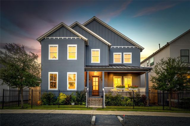 319 E 26th Street, Houston, TX 77008