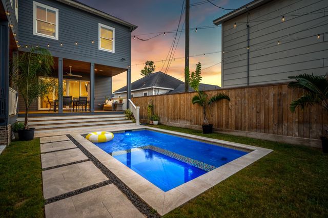 319 E 26th Street, Houston, TX 77008