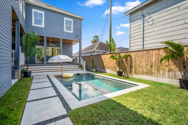 319 E 26th Street, Houston, TX 77008