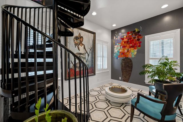 1710 S Holtzclaw Avenue, Chattanooga, TN 37404