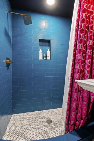 1710 S Holtzclaw Avenue, Chattanooga, TN 37404