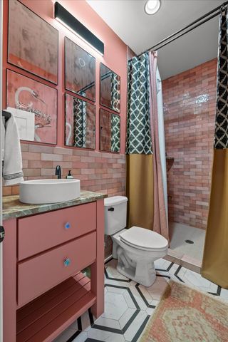 1710 S Holtzclaw Avenue, Chattanooga, TN 37404