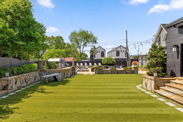 1710 S Holtzclaw Avenue, Chattanooga, TN 37404