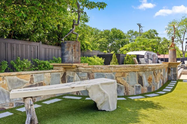 1710 S Holtzclaw Avenue, Chattanooga, TN 37404