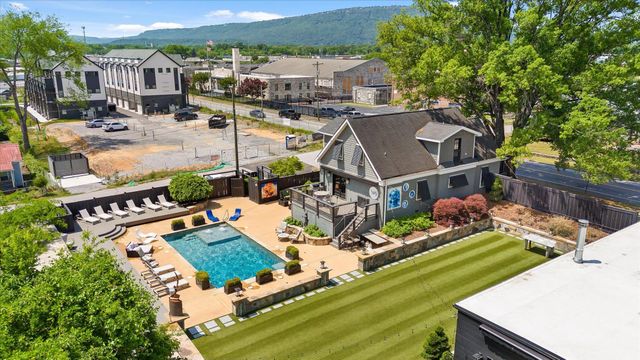 1710 S Holtzclaw Avenue, Chattanooga, TN 37404