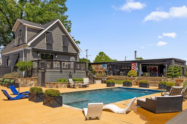1710 S Holtzclaw Avenue, Chattanooga, TN 37404