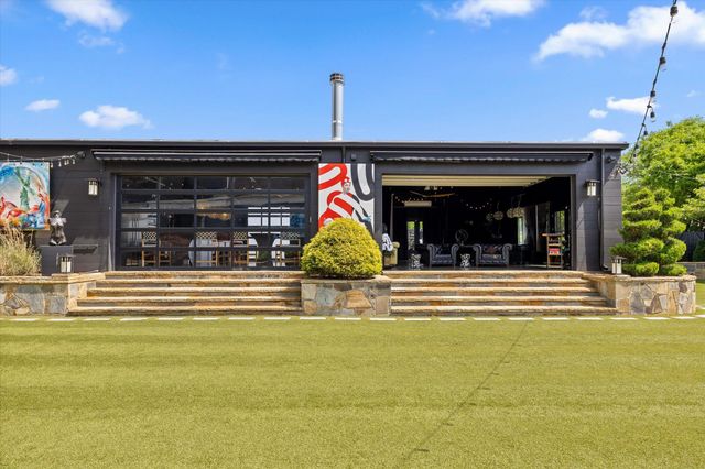 1710 S Holtzclaw Avenue, Chattanooga, TN 37404