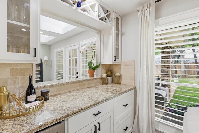 6405 Amicable Drive, Arlington, TX 76016