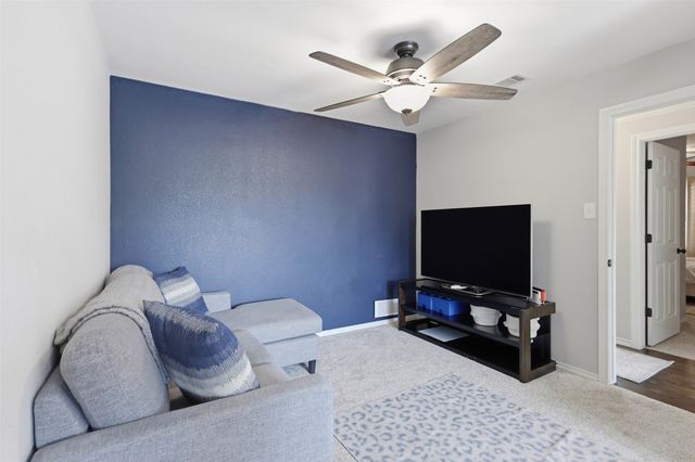 6405 Amicable Drive, Arlington, TX 76016