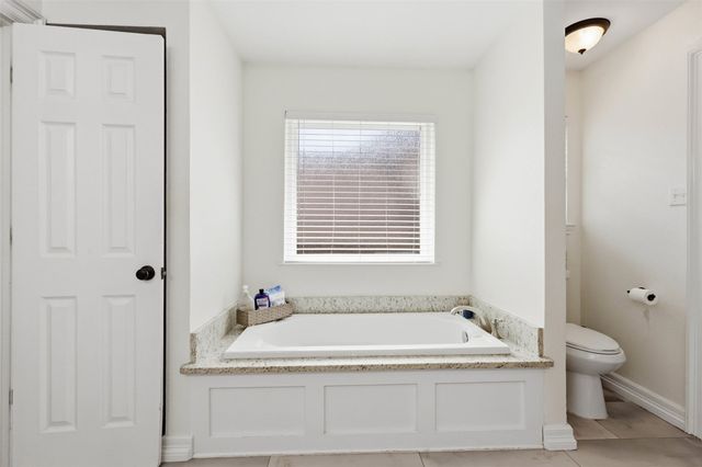 6405 Amicable Drive, Arlington, TX 76016
