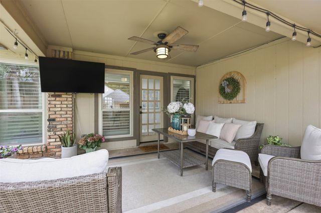 6405 Amicable Drive, Arlington, TX 76016