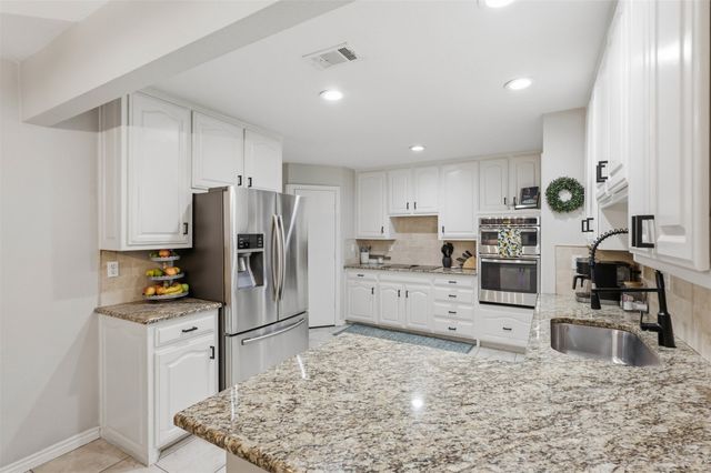 6405 Amicable Drive, Arlington, TX 76016