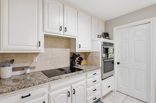 6405 Amicable Drive, Arlington, TX 76016