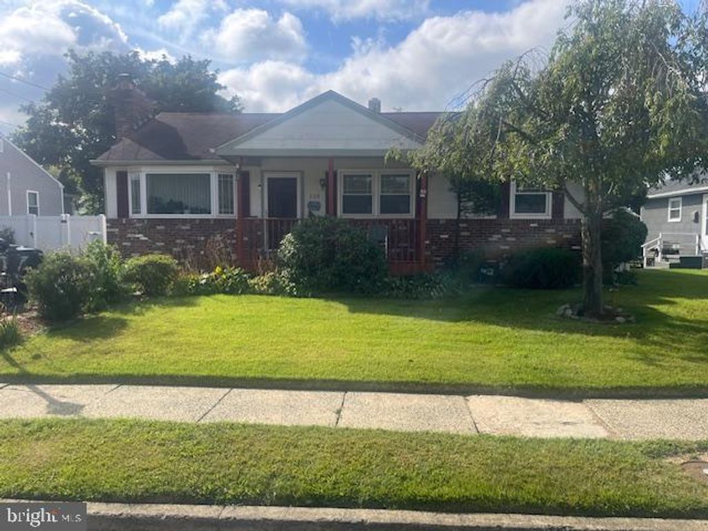 608 GRANT AVE, Magnolia, NJ 08049