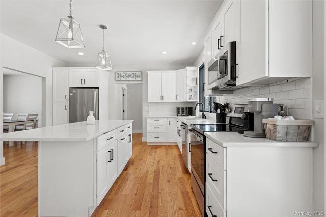 3 Cardinal Way, Yorktown Heights, NY 10598