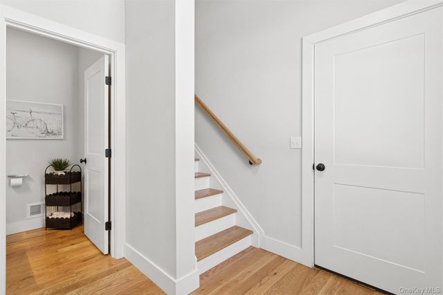 3 Cardinal Way, Yorktown Heights, NY 10598