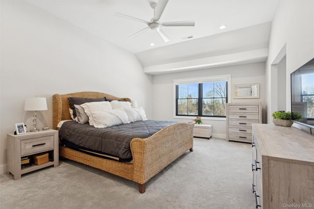 3 Cardinal Way, Yorktown Heights, NY 10598