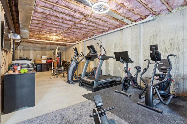 3 Cardinal Way, Yorktown Heights, NY 10598