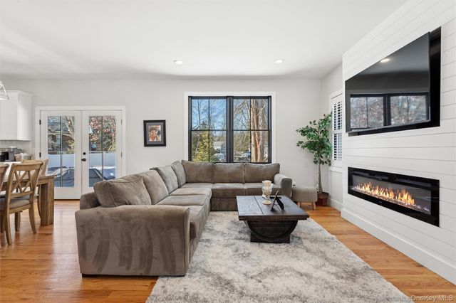 3 Cardinal Way, Yorktown Heights, NY 10598