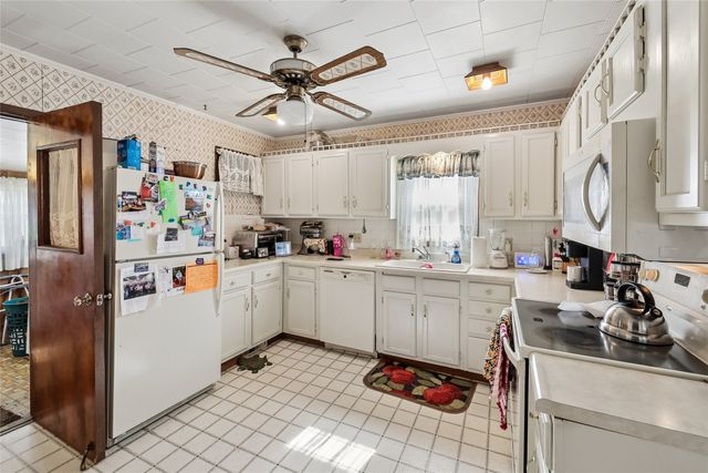 1317 3rd Avenue, Grinnell, IA 50112