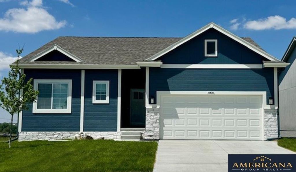 18612 Mary Street, Elkhorn, NE 68022