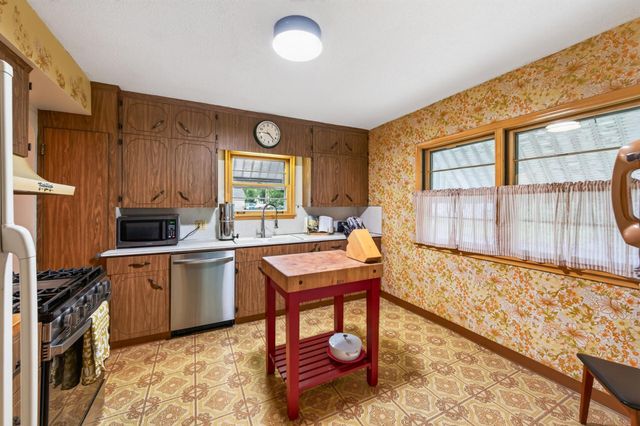 1156 Englewood Avenue, Saint Paul, MN 55104