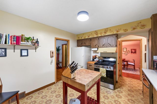 1156 Englewood Avenue, Saint Paul, MN 55104