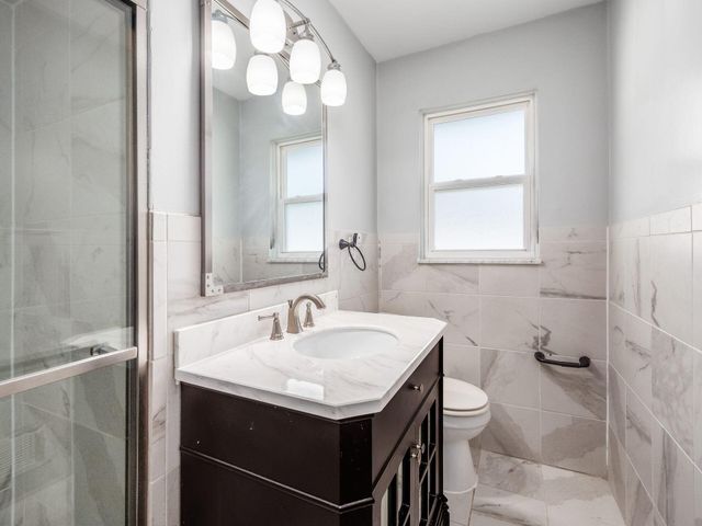 4200 Colby Avenue, Columbus, OH 43227