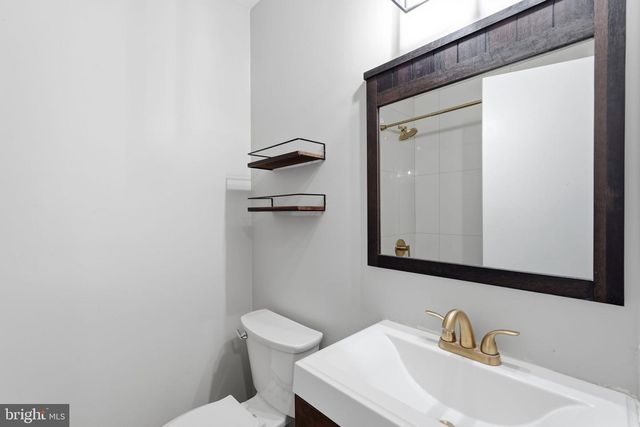 11825 COOPERS CT, Reston, VA 20191