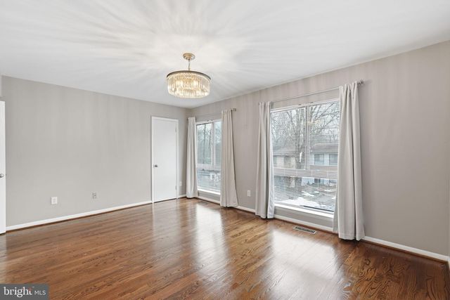 11825 COOPERS CT, Reston, VA 20191