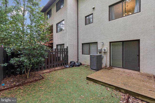 11825 COOPERS CT, Reston, VA 20191