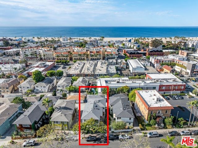 221 3rd Avenue, Venice, CA 90291