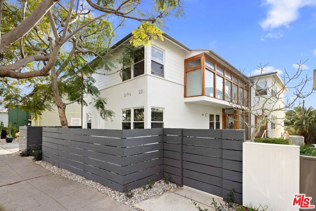 221 3rd Avenue, Venice, CA 90291