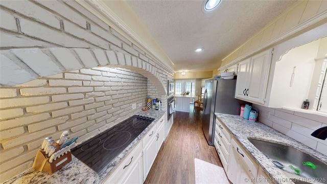 6005 E 79th Street, Tulsa, OK 74136