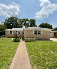 1606 Bluebonnet Trail, Arlington, TX 76013