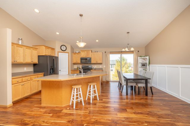821 10th Avenue NE, Lonsdale, MN 55046