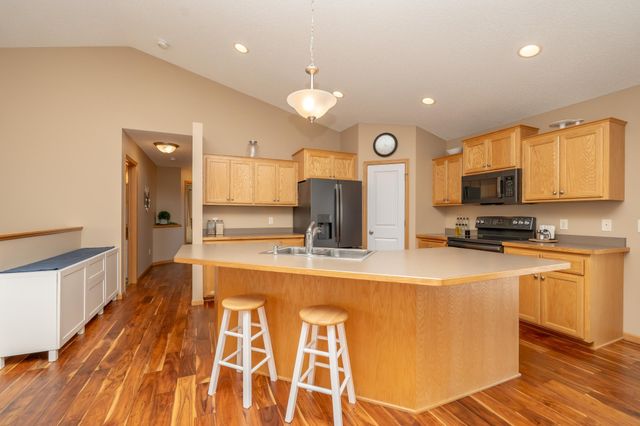 821 10th Avenue NE, Lonsdale, MN 55046