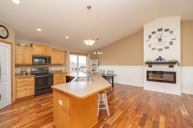 821 10th Avenue NE, Lonsdale, MN 55046