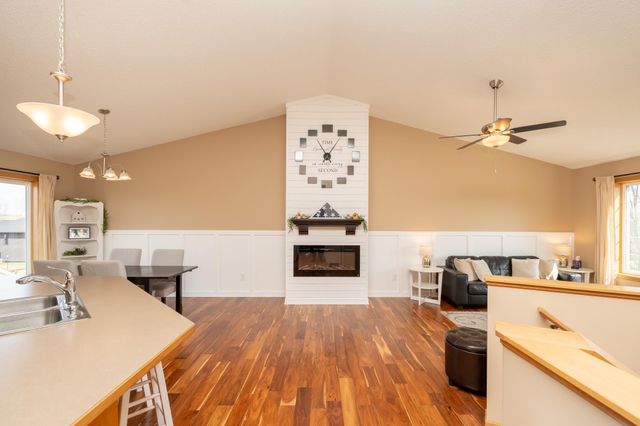 821 10th Avenue NE, Lonsdale, MN 55046