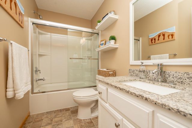 821 10th Avenue NE, Lonsdale, MN 55046