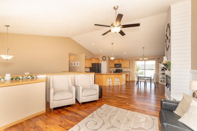 821 10th Avenue NE, Lonsdale, MN 55046
